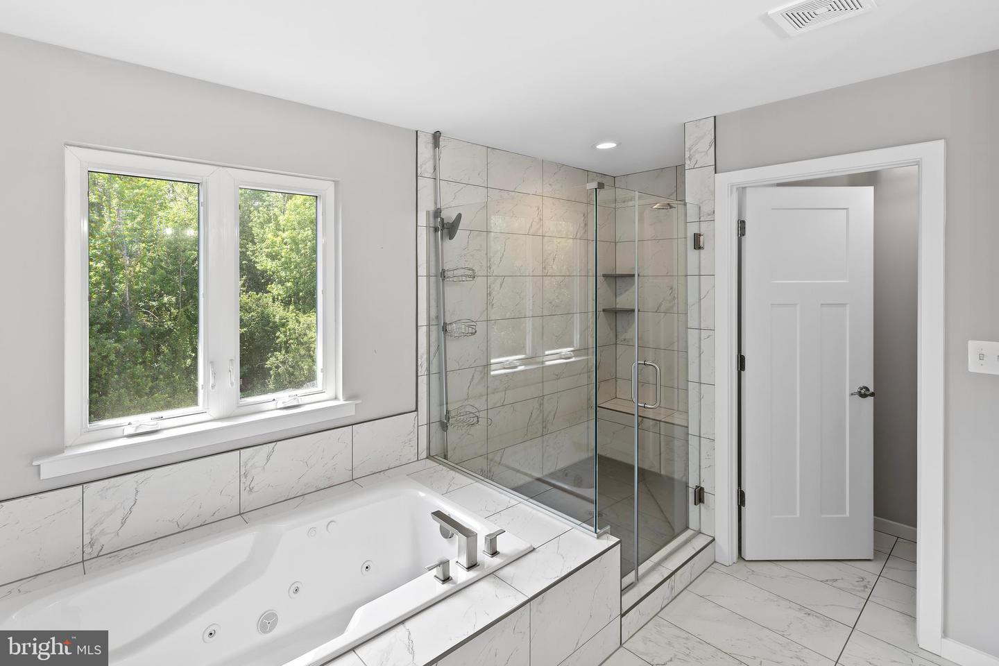 11220 MUNGO MEADOW RD, FREDERICKSBURG, Virginia 22407, 6 Bedrooms Bedrooms, ,5 BathroomsBathrooms,Residential,For sale,11220 MUNGO MEADOW RD,VASP2034358 MLS # VASP2034358