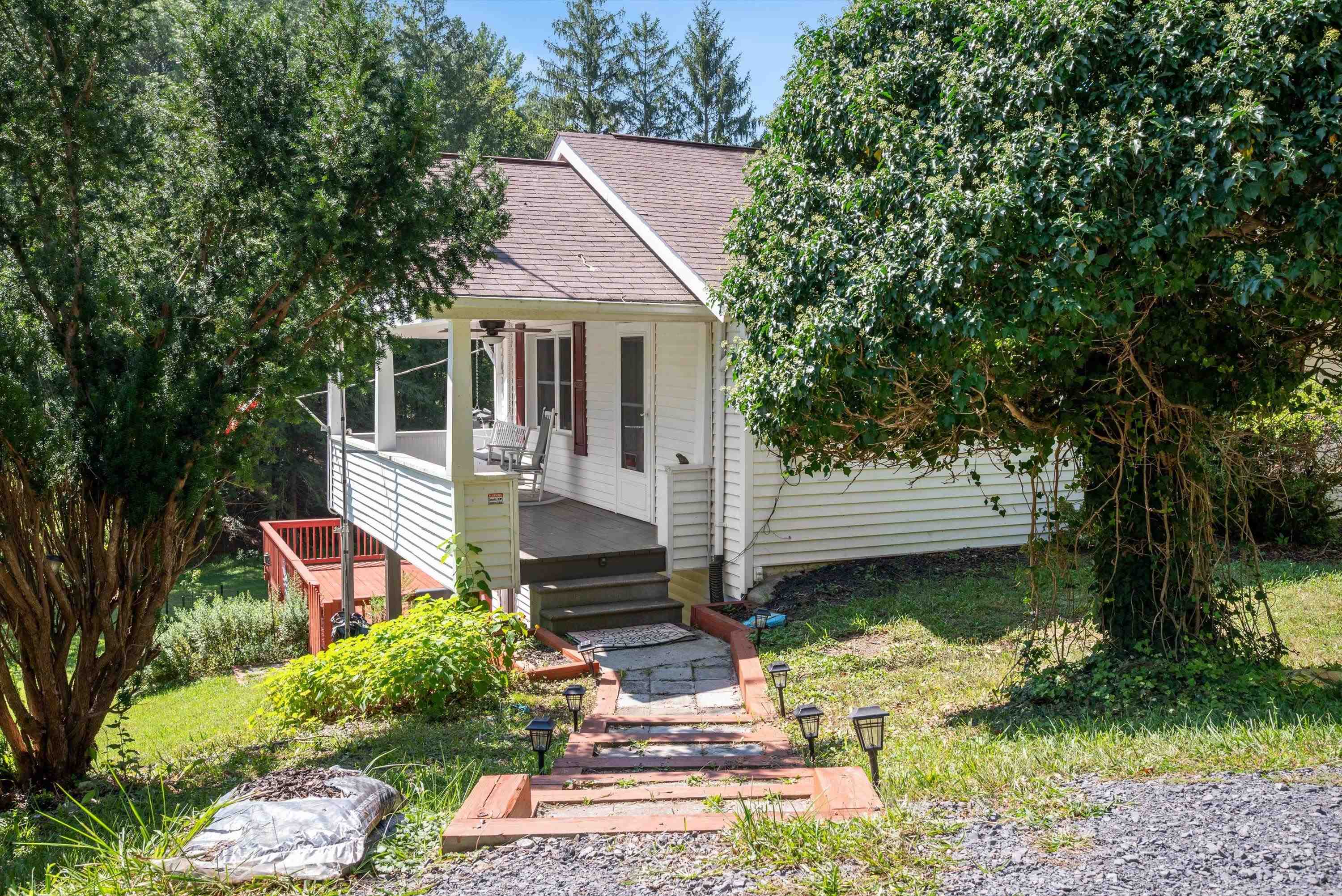 4081 WOLF GAP RD, EDINBURG, Virginia 22824, 3 Bedrooms Bedrooms, ,1 BathroomBathrooms,Residential,4081 WOLF GAP RD,667888 MLS # 667888