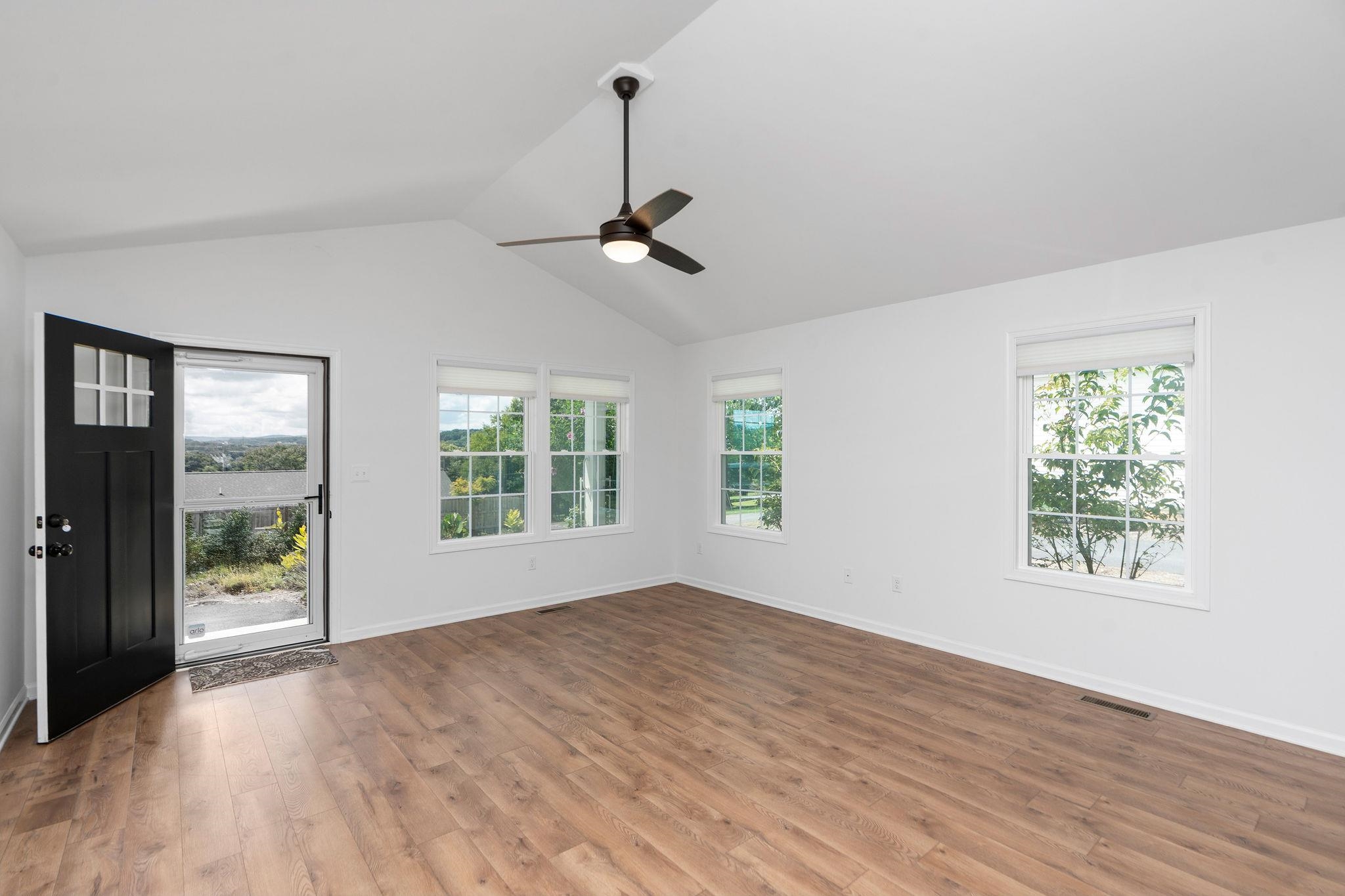 907 POWHATAN ST, STAUNTON, Virginia 24401, 3 Bedrooms Bedrooms, ,2 BathroomsBathrooms,Residential,907 POWHATAN ST,667892 MLS # 667892