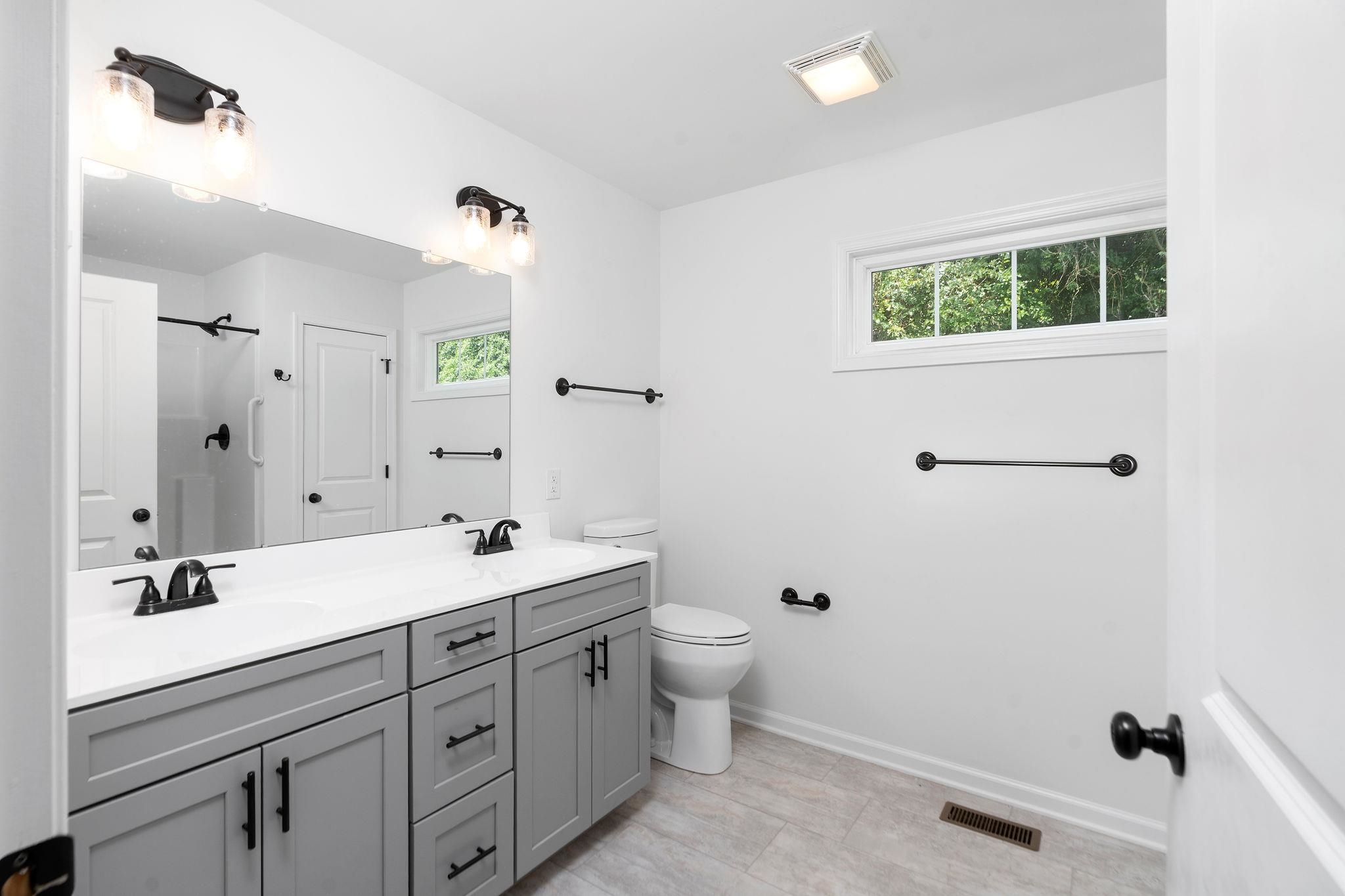 907 POWHATAN ST, STAUNTON, Virginia 24401, 3 Bedrooms Bedrooms, ,2 BathroomsBathrooms,Residential,907 POWHATAN ST,667892 MLS # 667892