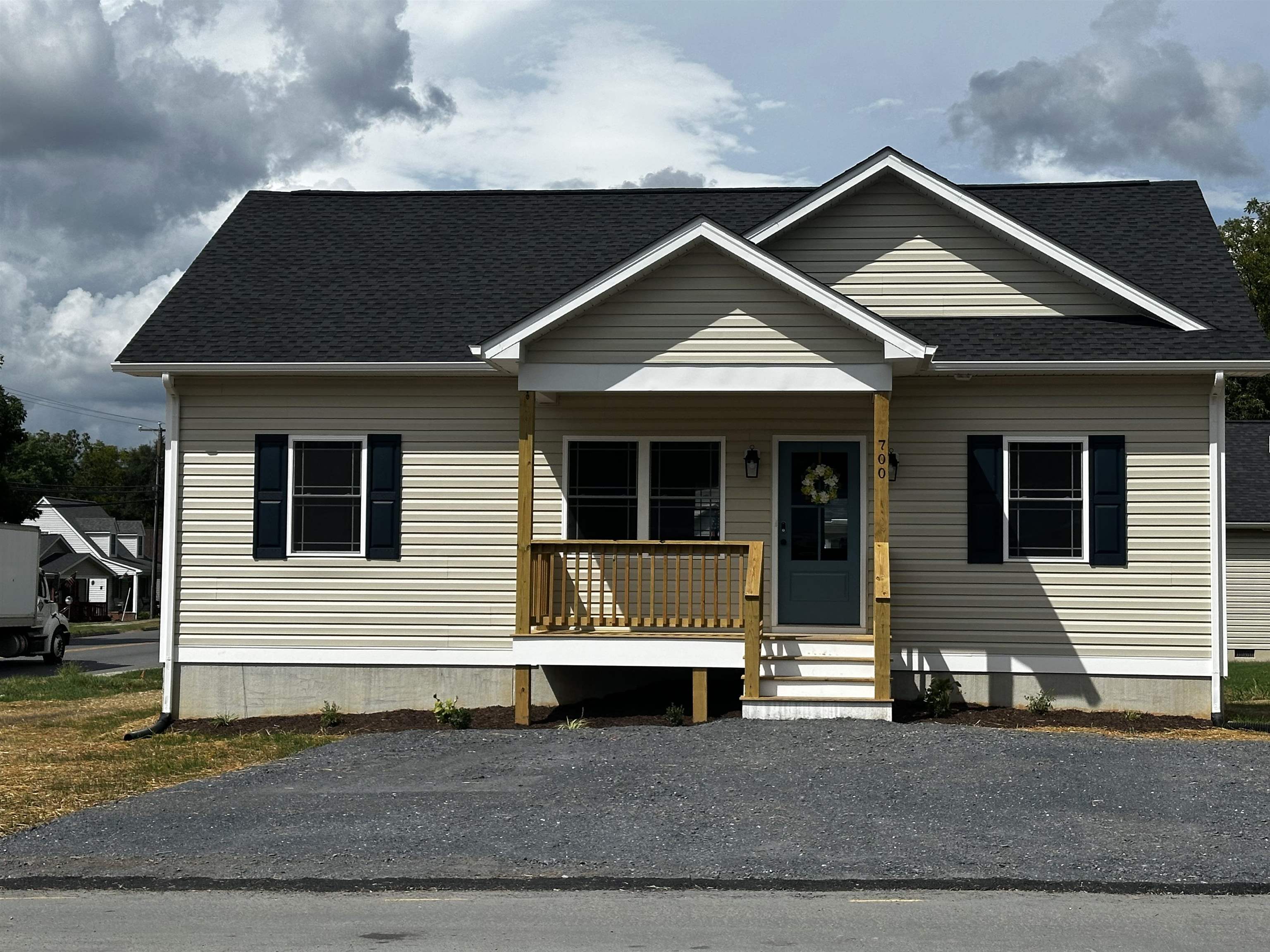 700 MARYLAND AVE, WAYNESBORO, Virginia 22980, 3 Bedrooms Bedrooms, ,2 BathroomsBathrooms,Residential,700 MARYLAND AVE,667896 MLS # 667896