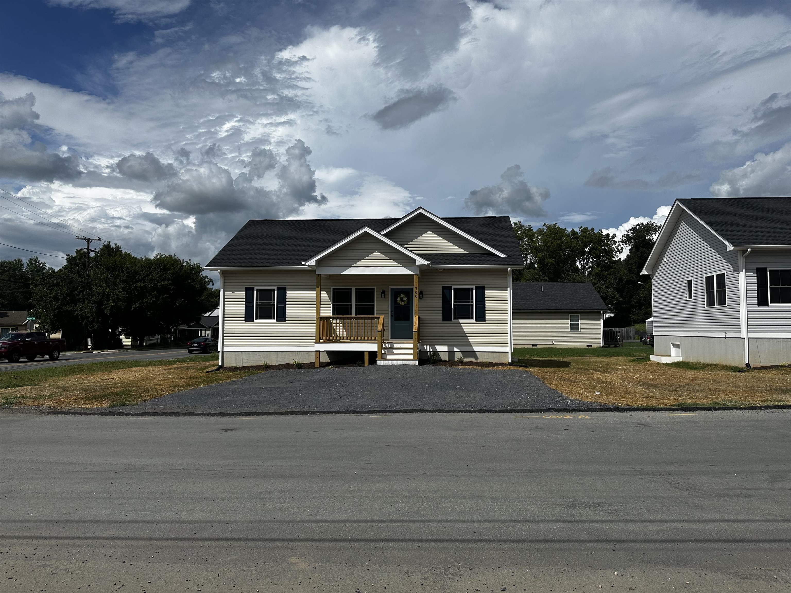 700 MARYLAND AVE, WAYNESBORO, Virginia 22980, 3 Bedrooms Bedrooms, ,2 BathroomsBathrooms,Residential,700 MARYLAND AVE,667896 MLS # 667896