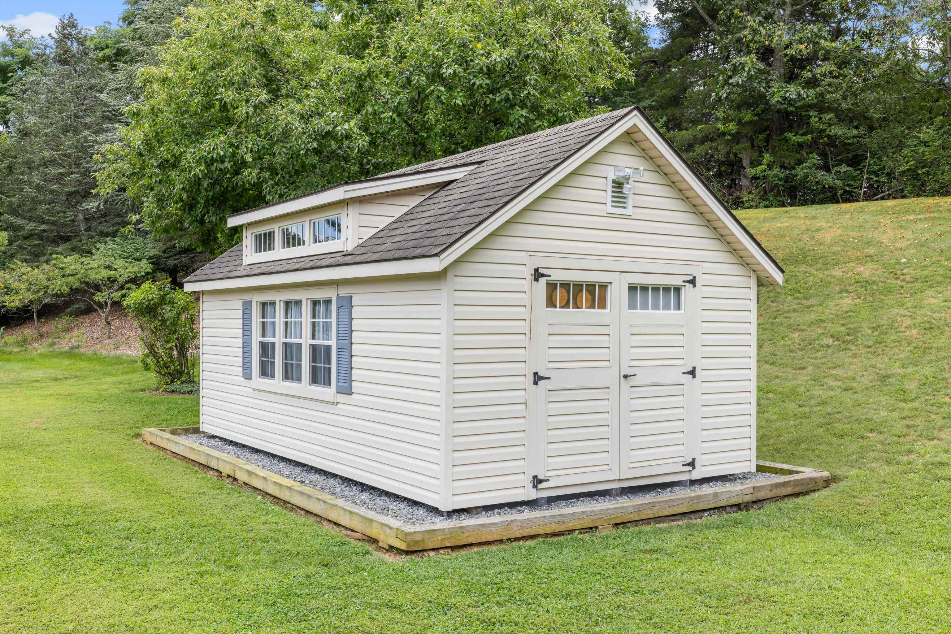 80 GRINDING MILL LN, VERONA, Virginia 24482, 3 Bedrooms Bedrooms, ,2 BathroomsBathrooms,Residential,Spacious & Serene Home on a Large .81 Acre Cul,80 GRINDING MILL LN,667900 MLS # 667900