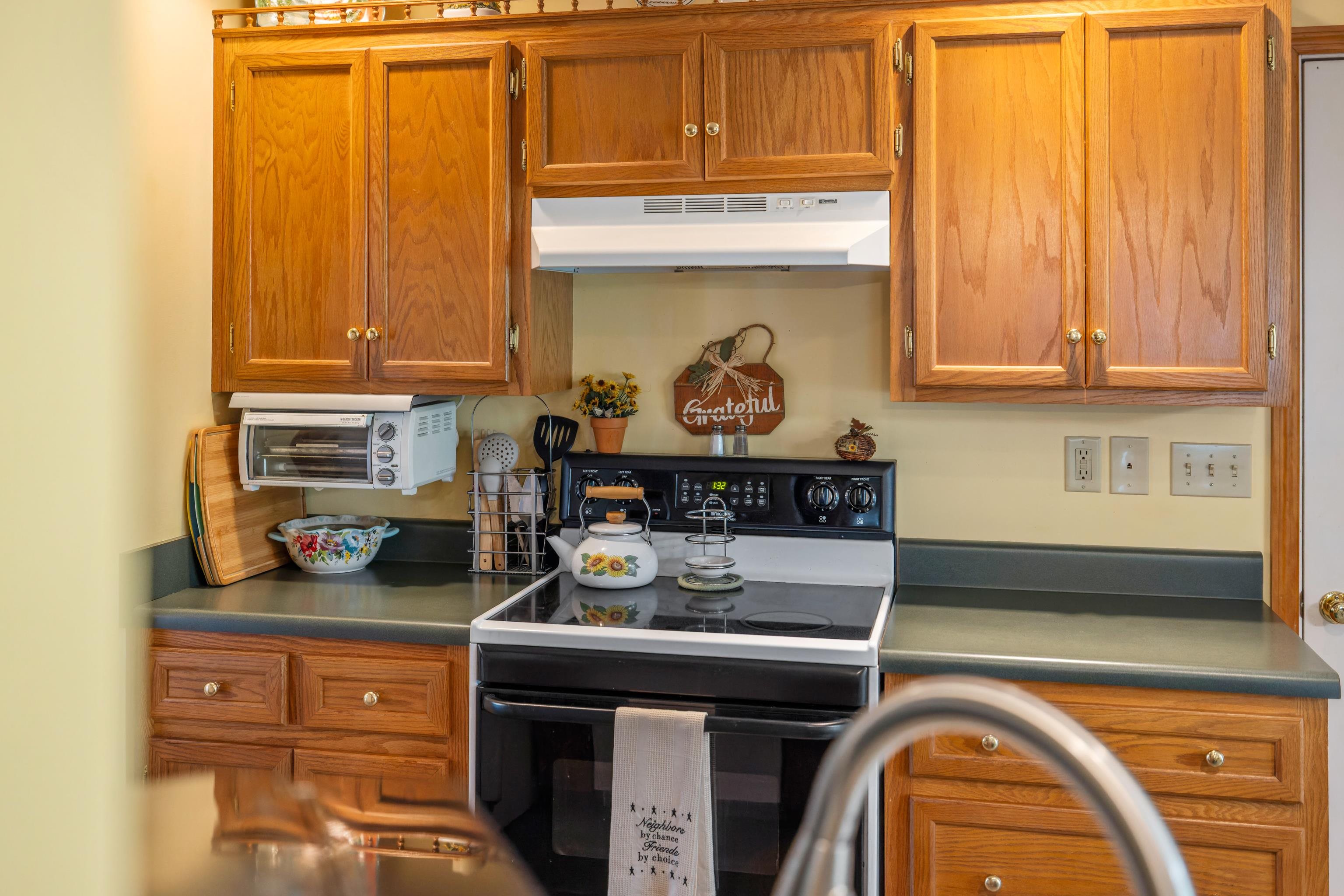 80 GRINDING MILL LN, VERONA, Virginia 24482, 3 Bedrooms Bedrooms, ,2 BathroomsBathrooms,Residential,Spacious & Serene Home on a Large .81 Acre Cul,80 GRINDING MILL LN,667900 MLS # 667900