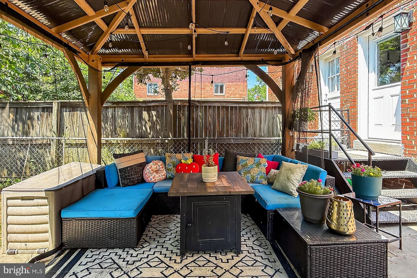 1804 N CLIFF ST, ALEXANDRIA, Virginia 22301, 2 Bedrooms Bedrooms, ,2 BathroomsBathrooms,Residential,For sale,1804 N CLIFF ST,VAAX2047142 MLS # VAAX2047142
