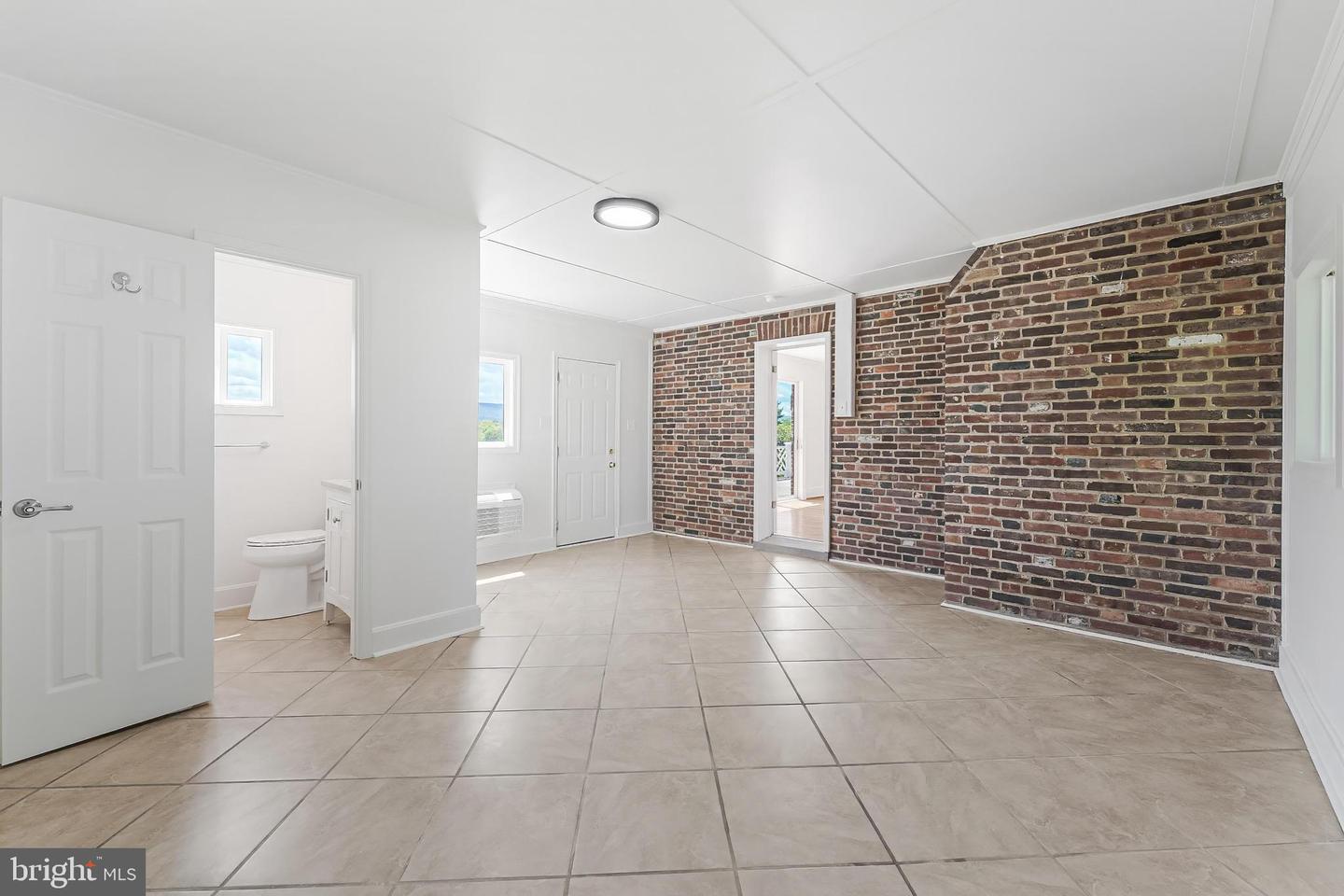 367 KENNEL RD, BOYCE, Virginia 22620, 5 Bedrooms Bedrooms, ,5 BathroomsBathrooms,Residential,For sale,367 KENNEL RD,VACL2003888 MLS # VACL2003888