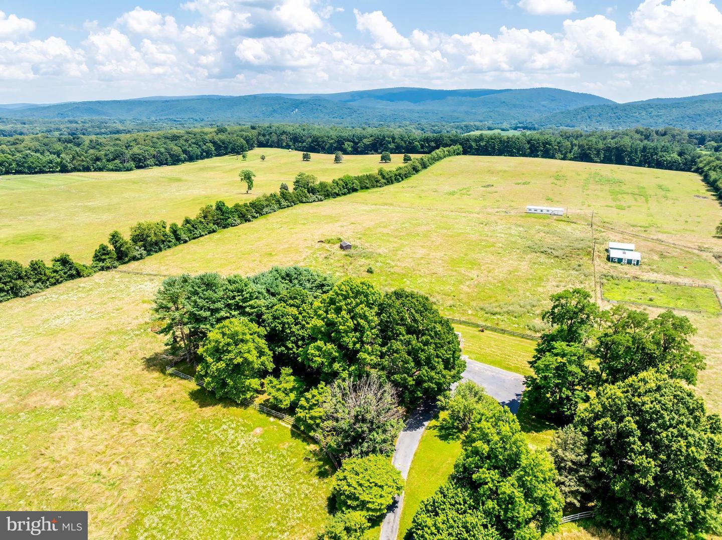367 KENNEL RD, BOYCE, Virginia 22620, 5 Bedrooms Bedrooms, ,5 BathroomsBathrooms,Residential,For sale,367 KENNEL RD,VACL2003888 MLS # VACL2003888