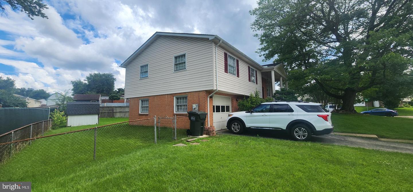 4811 KIRKDALE DR, WOODBRIDGE, Virginia 22193, 5 Bedrooms Bedrooms, ,3 BathroomsBathrooms,Residential,For sale,4811 KIRKDALE DR,VAPW2098534 MLS # VAPW2098534
