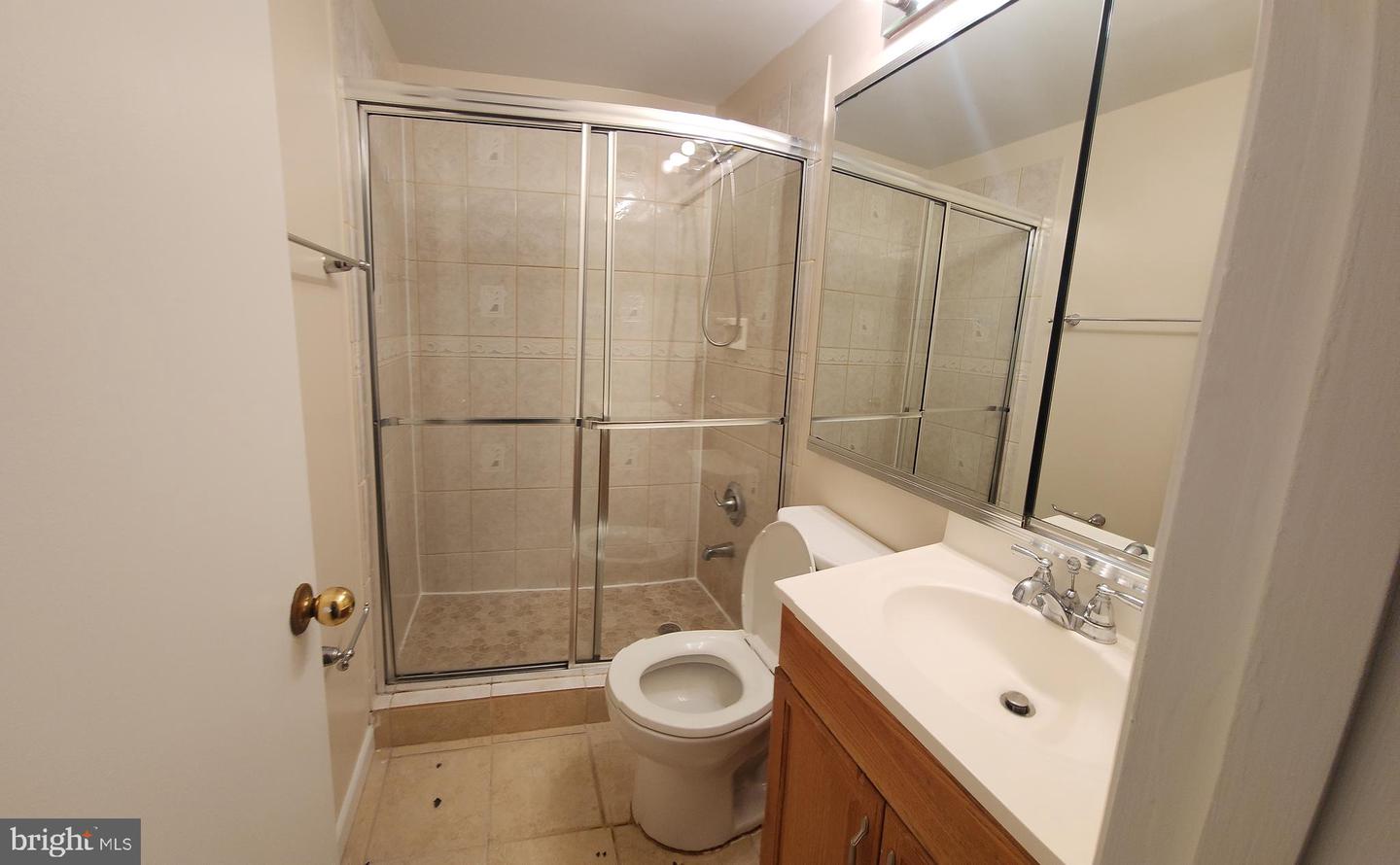 4811 KIRKDALE DR, WOODBRIDGE, Virginia 22193, 5 Bedrooms Bedrooms, ,3 BathroomsBathrooms,Residential,For sale,4811 KIRKDALE DR,VAPW2098534 MLS # VAPW2098534