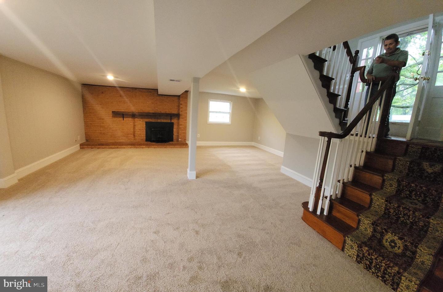 4811 KIRKDALE DR, WOODBRIDGE, Virginia 22193, 5 Bedrooms Bedrooms, ,3 BathroomsBathrooms,Residential,For sale,4811 KIRKDALE DR,VAPW2098534 MLS # VAPW2098534