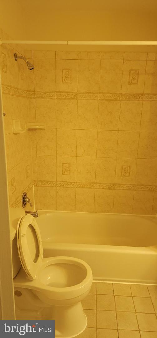 4811 KIRKDALE DR, WOODBRIDGE, Virginia 22193, 5 Bedrooms Bedrooms, ,3 BathroomsBathrooms,Residential,For sale,4811 KIRKDALE DR,VAPW2098534 MLS # VAPW2098534