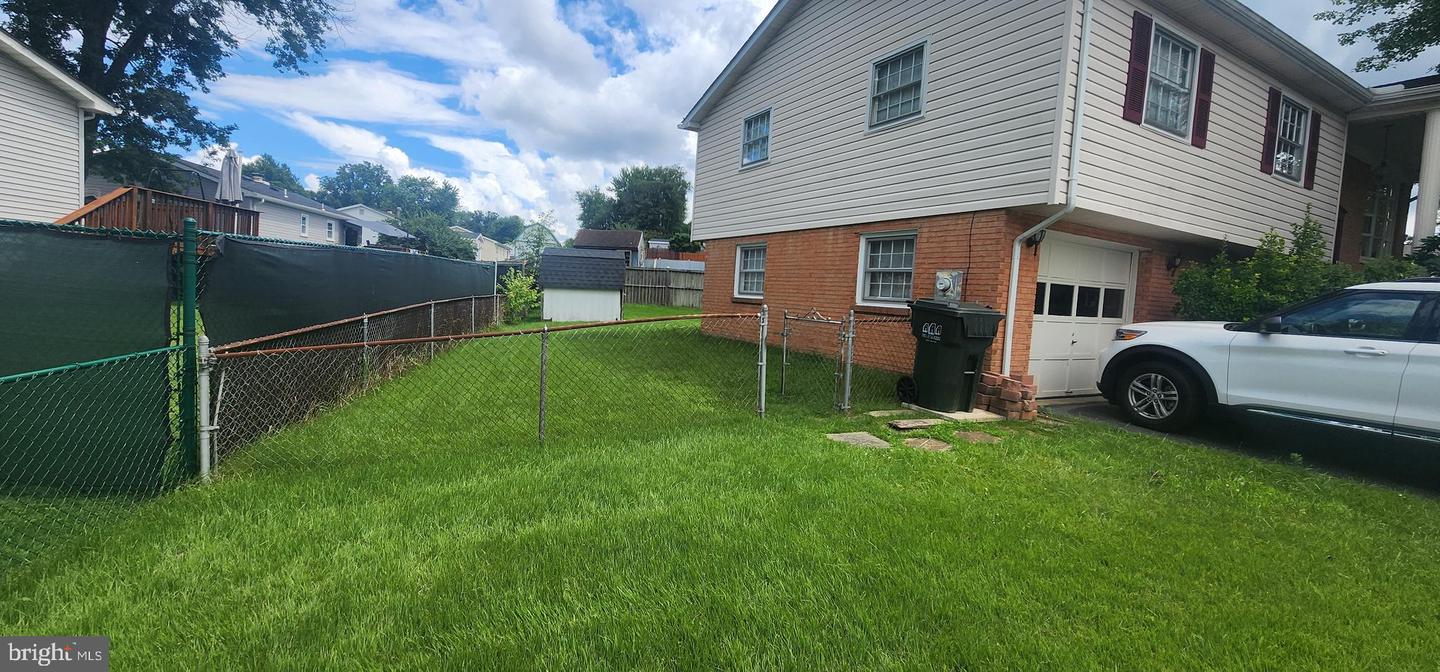 4811 KIRKDALE DR, WOODBRIDGE, Virginia 22193, 5 Bedrooms Bedrooms, ,3 BathroomsBathrooms,Residential,For sale,4811 KIRKDALE DR,VAPW2098534 MLS # VAPW2098534