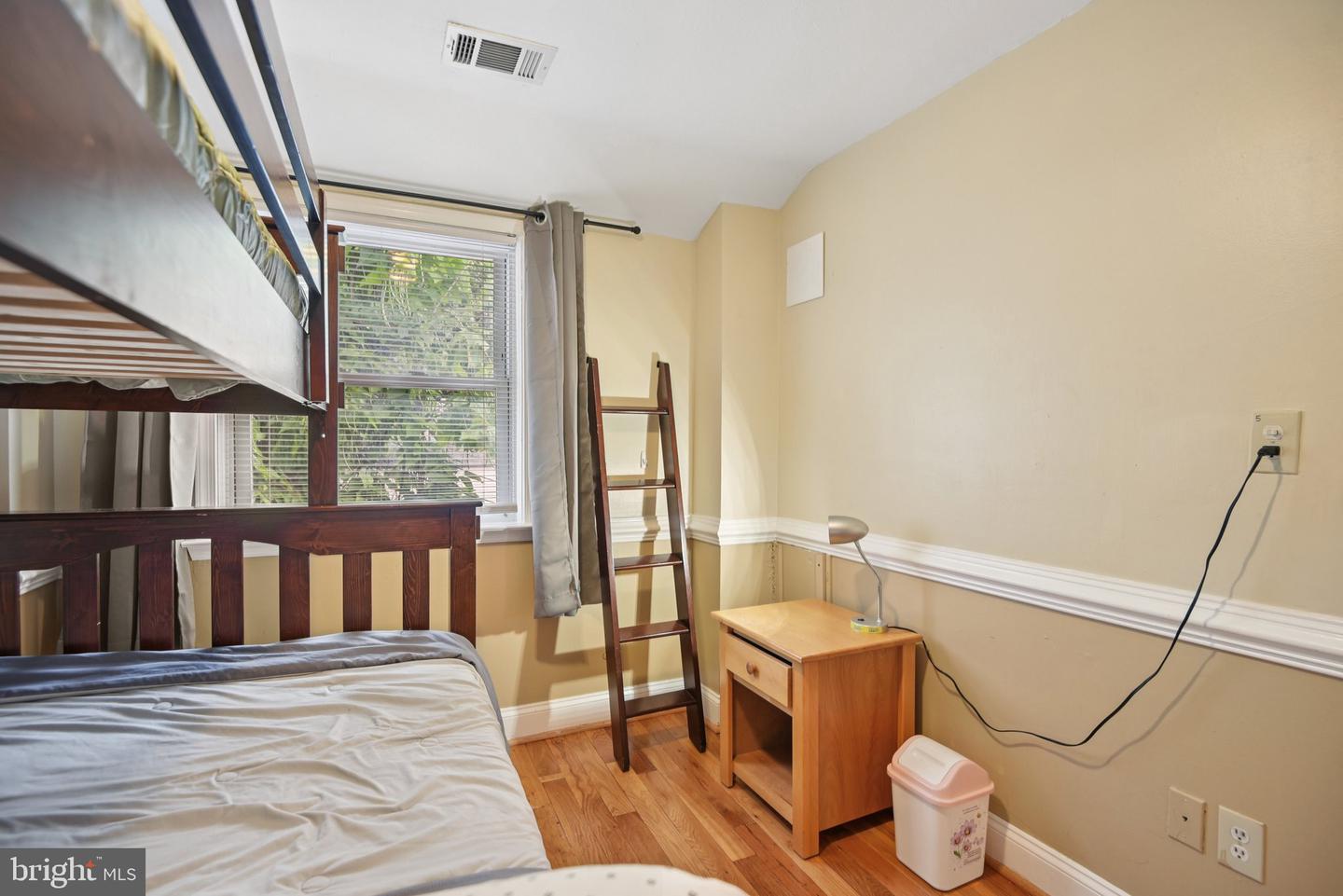 3705 S FOUR MILE RUN DR S, ARLINGTON, Virginia 22206, 4 Bedrooms Bedrooms, 10 Rooms Rooms,3 BathroomsBathrooms,Residential,For sale,3705 S FOUR MILE RUN DR S,VAAR2060270 MLS # VAAR2060270