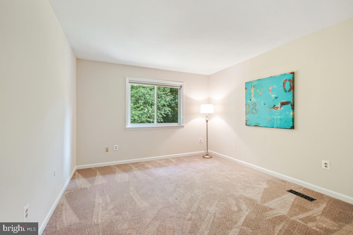 2130 GLENCOURSE LN, RESTON, Virginia 20191, 3 Bedrooms Bedrooms, ,2 BathroomsBathrooms,Residential,For sale,2130 GLENCOURSE LN,VAFX2255030 MLS # VAFX2255030