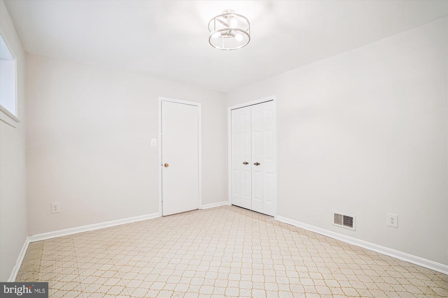 7492 COVENT WOOD CT, ANNANDALE, Virginia 22003, 3 Bedrooms Bedrooms, ,2 BathroomsBathrooms,Residential,For sale,7492 COVENT WOOD CT,VAFX2255136 MLS # VAFX2255136
