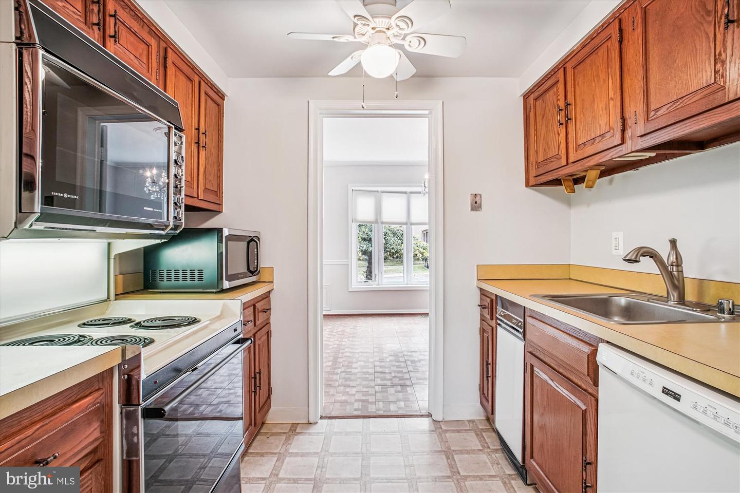 7492 COVENT WOOD CT, ANNANDALE, Virginia 22003, 3 Bedrooms Bedrooms, ,2 BathroomsBathrooms,Residential,For sale,7492 COVENT WOOD CT,VAFX2255136 MLS # VAFX2255136
