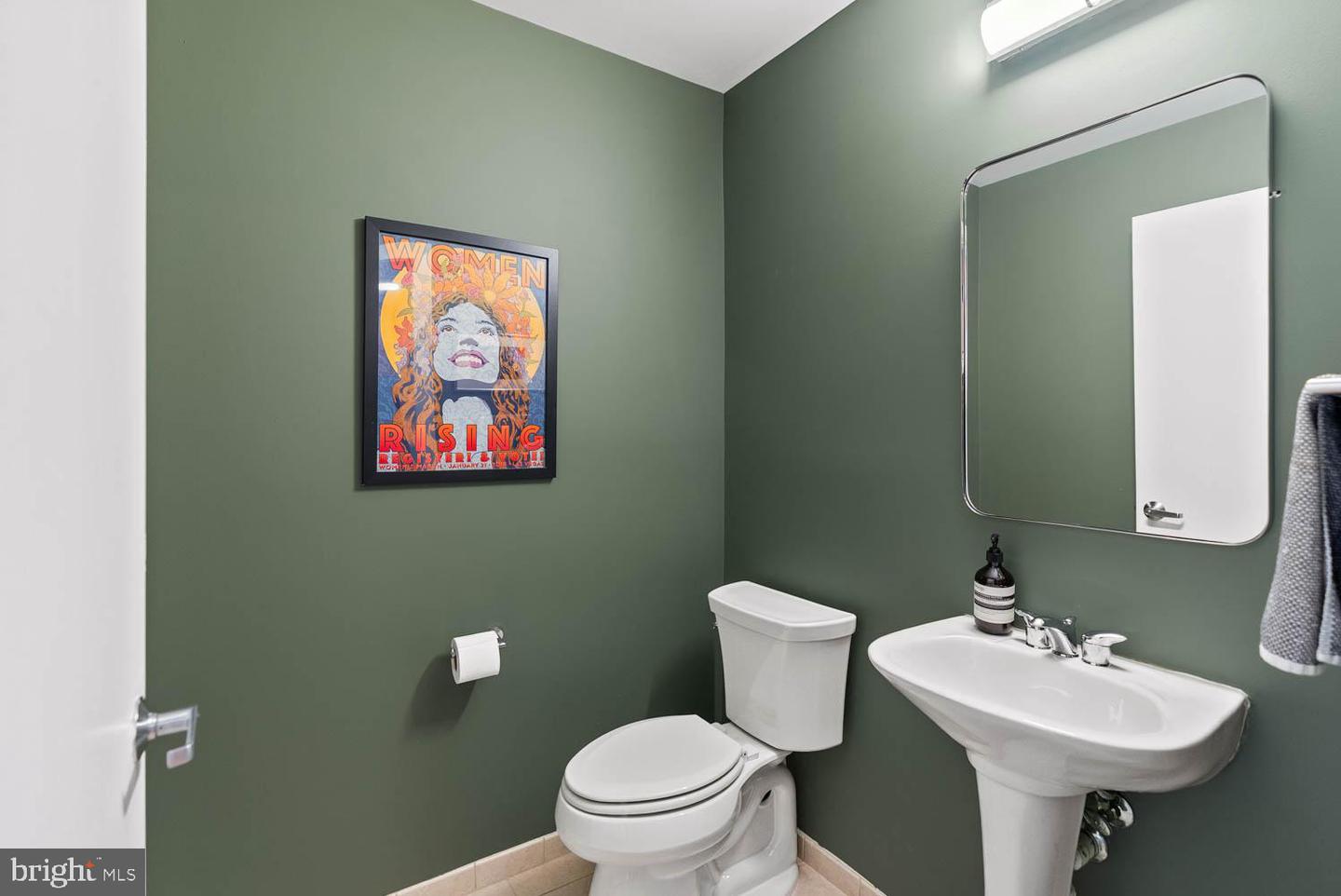910 M ST NW #403, WASHINGTON, District Of Columbia 20001, 2 Bedrooms Bedrooms, ,1 BathroomBathrooms,Residential,For sale,910 M ST NW #403,DCDC2211220 MLS # DCDC2211220