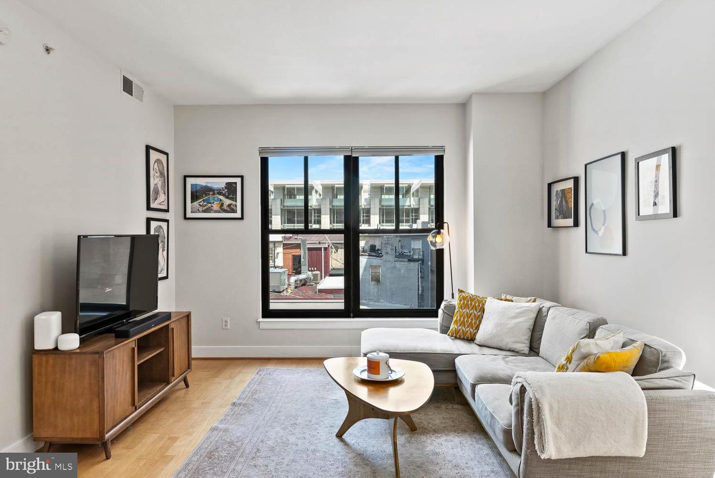 910 M ST NW #403, WASHINGTON, District Of Columbia 20001, 2 Bedrooms Bedrooms, ,1 BathroomBathrooms,Residential,For sale,910 M ST NW #403,DCDC2211220 MLS # DCDC2211220
