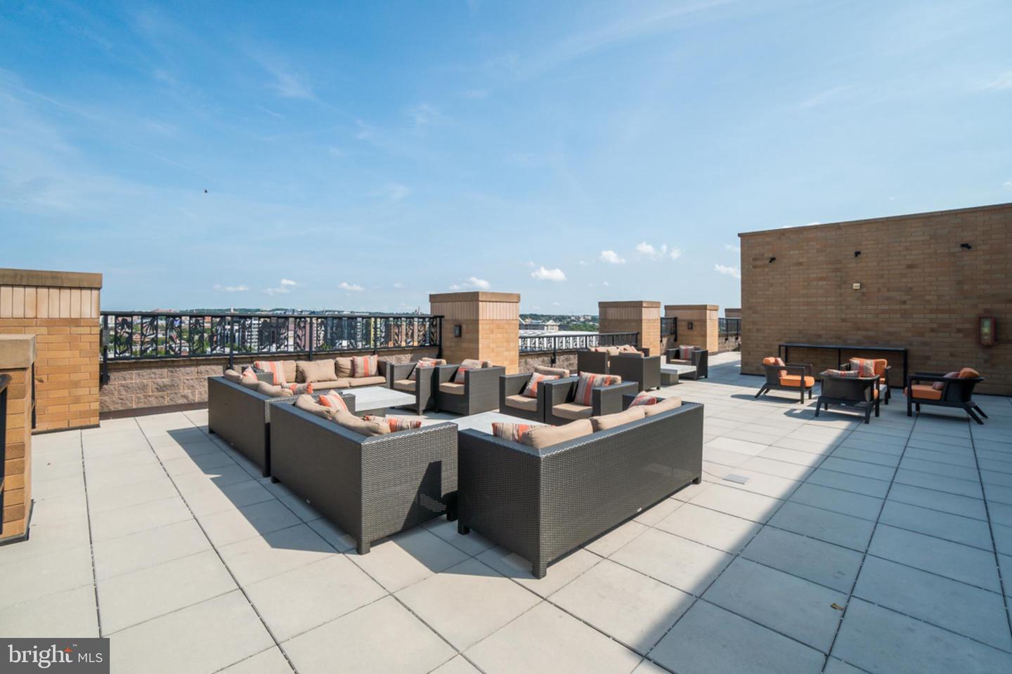 910 M ST NW #403, WASHINGTON, District Of Columbia 20001, 2 Bedrooms Bedrooms, ,1 BathroomBathrooms,Residential,For sale,910 M ST NW #403,DCDC2211220 MLS # DCDC2211220