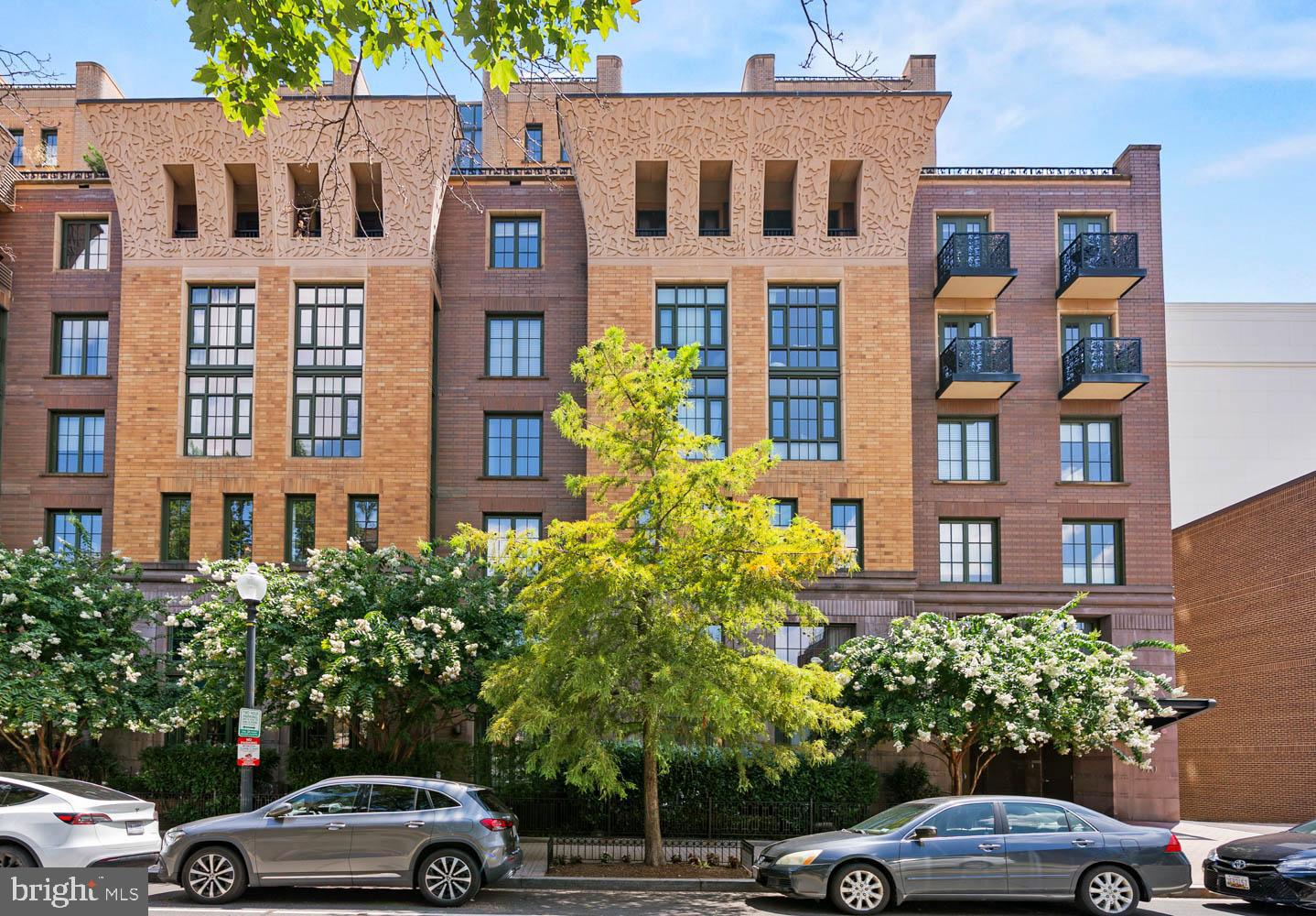 910 M ST NW #403, WASHINGTON, District Of Columbia 20001, 2 Bedrooms Bedrooms, ,1 BathroomBathrooms,Residential,For sale,910 M ST NW #403,DCDC2211220 MLS # DCDC2211220
