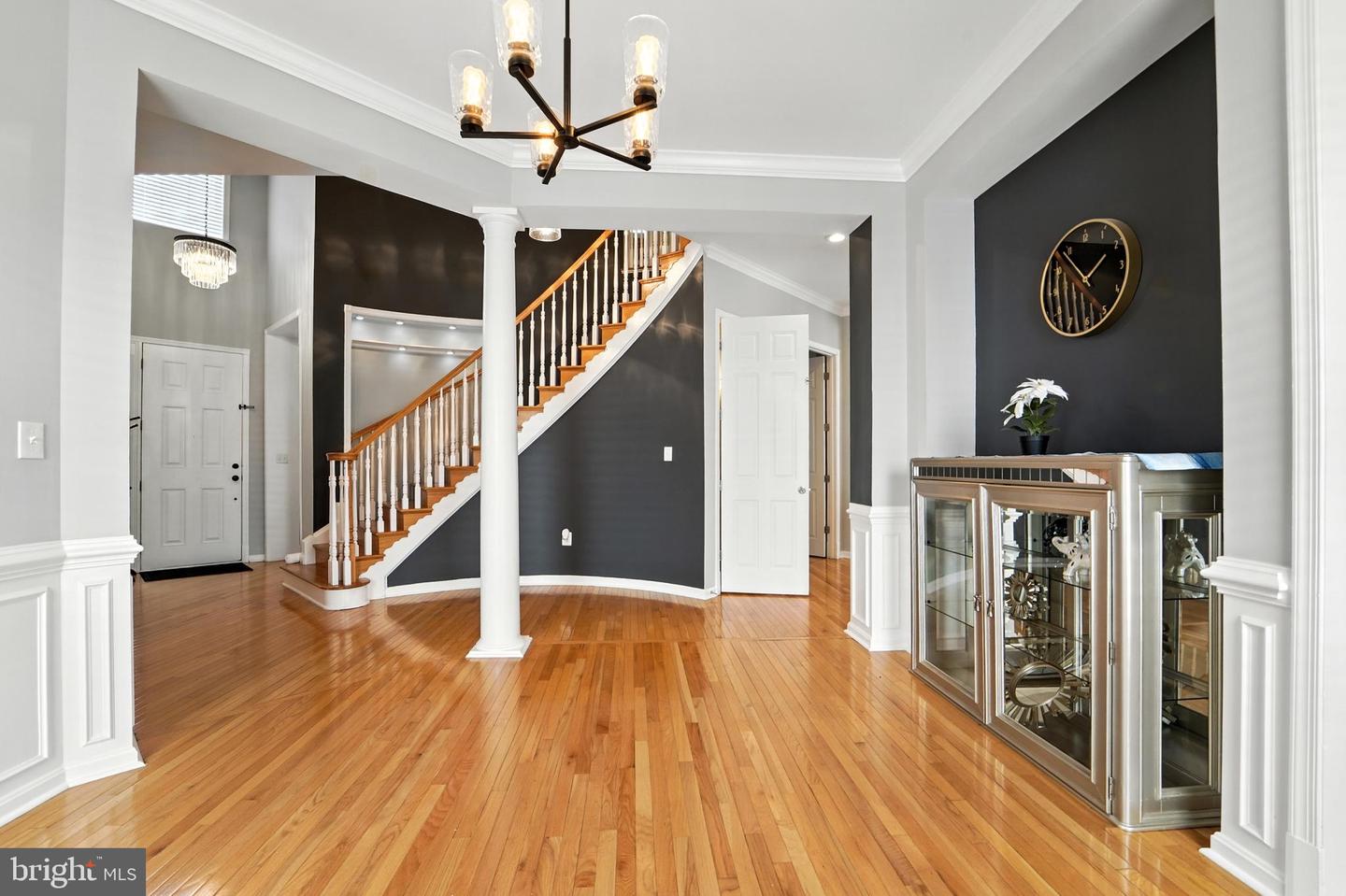 9046 GALVIN LN, LORTON, Virginia 22079, 6 Bedrooms Bedrooms, ,4 BathroomsBathrooms,Residential,For sale,9046 GALVIN LN,VAFX2256564 MLS # VAFX2256564