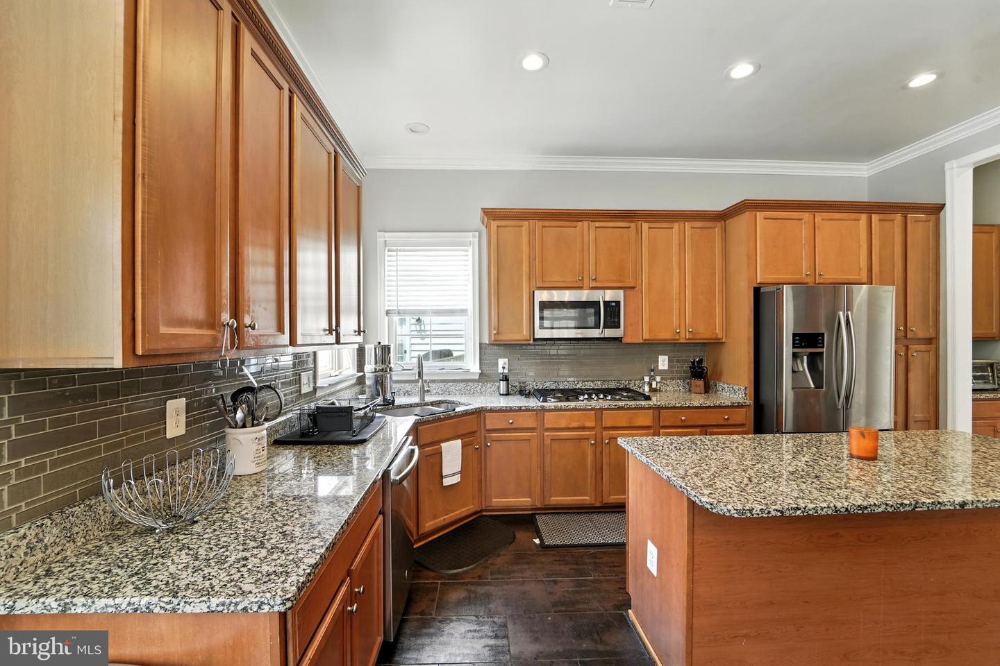 9046 GALVIN LN, LORTON, Virginia 22079, 6 Bedrooms Bedrooms, ,4 BathroomsBathrooms,Residential,For sale,9046 GALVIN LN,VAFX2256564 MLS # VAFX2256564