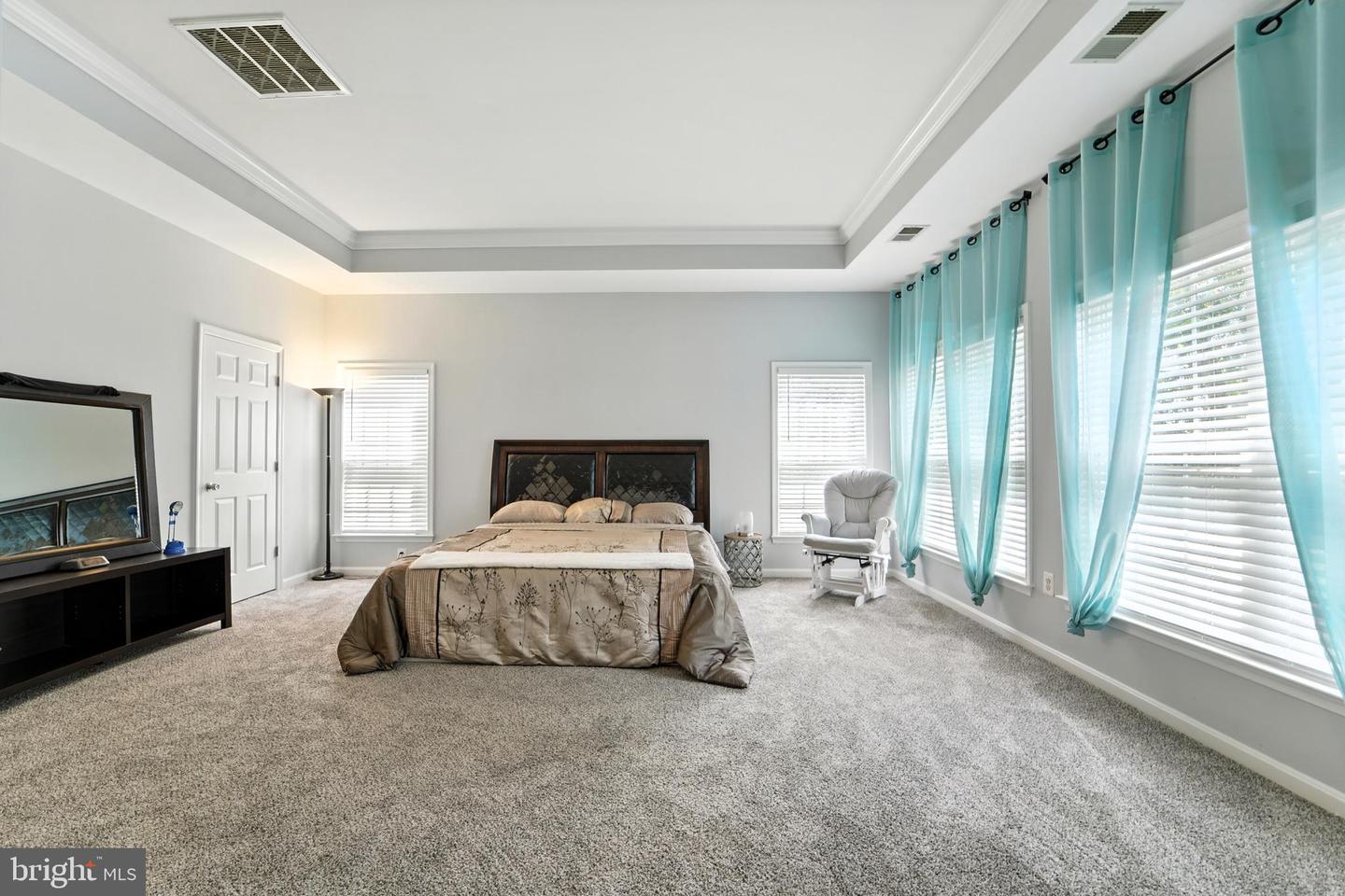 9046 GALVIN LN, LORTON, Virginia 22079, 6 Bedrooms Bedrooms, ,4 BathroomsBathrooms,Residential,For sale,9046 GALVIN LN,VAFX2256564 MLS # VAFX2256564