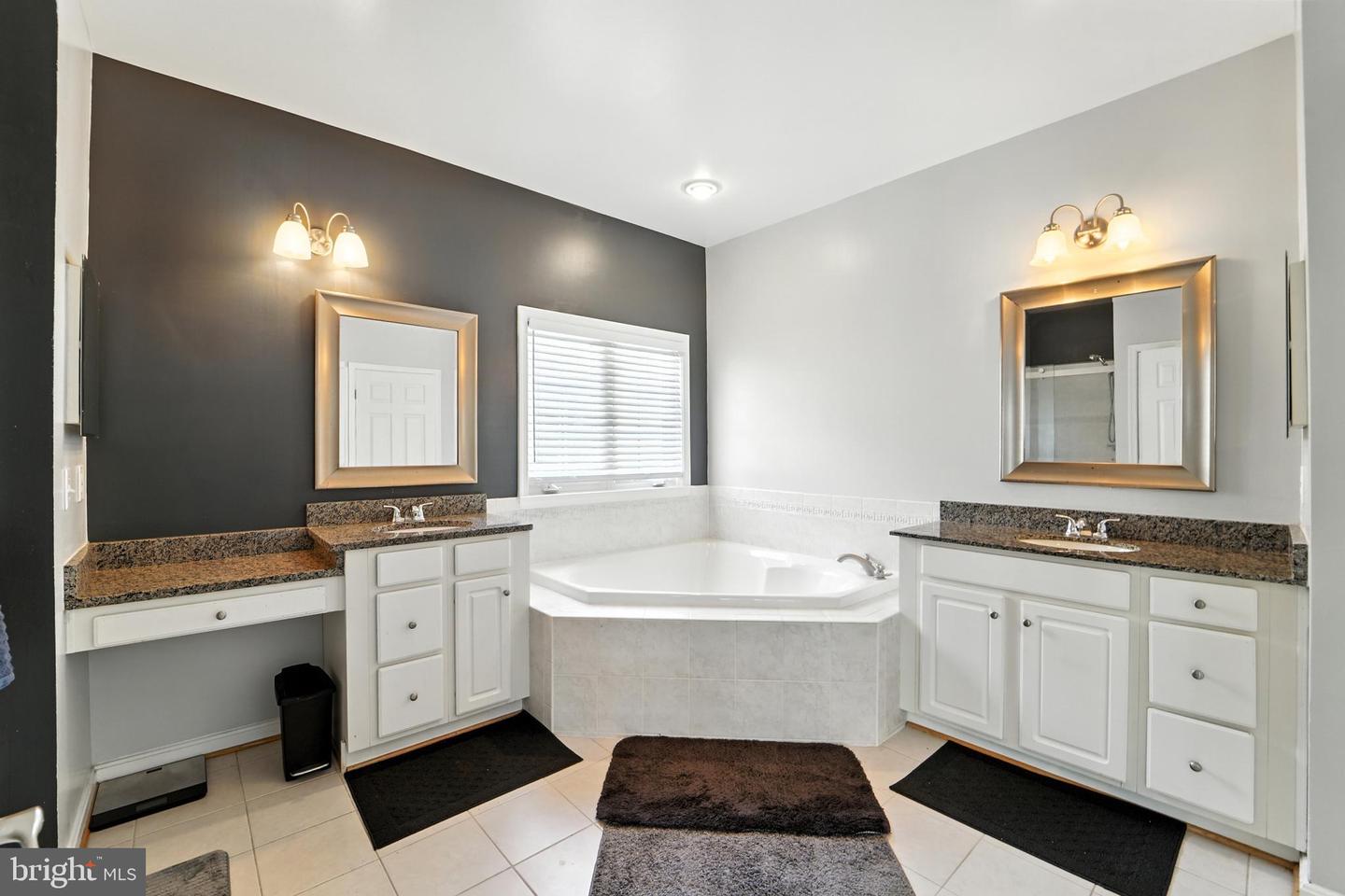 9046 GALVIN LN, LORTON, Virginia 22079, 6 Bedrooms Bedrooms, ,4 BathroomsBathrooms,Residential,For sale,9046 GALVIN LN,VAFX2256564 MLS # VAFX2256564