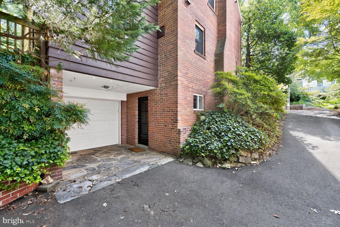 3071 ORDWAY ST NW, WASHINGTON, District Of Columbia 20008, 4 Bedrooms Bedrooms, ,3 BathroomsBathrooms,Residential,For sale,3071 ORDWAY ST NW,DCDC2211822 MLS # DCDC2211822