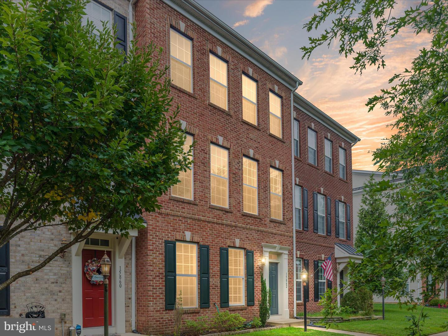 15862 MACKENZIE MANOR DR, HAYMARKET, Virginia 20169, 3 Bedrooms Bedrooms, ,2 BathroomsBathrooms,Residential,For sale,15862 MACKENZIE MANOR DR,VAPW2099942 MLS # VAPW2099942