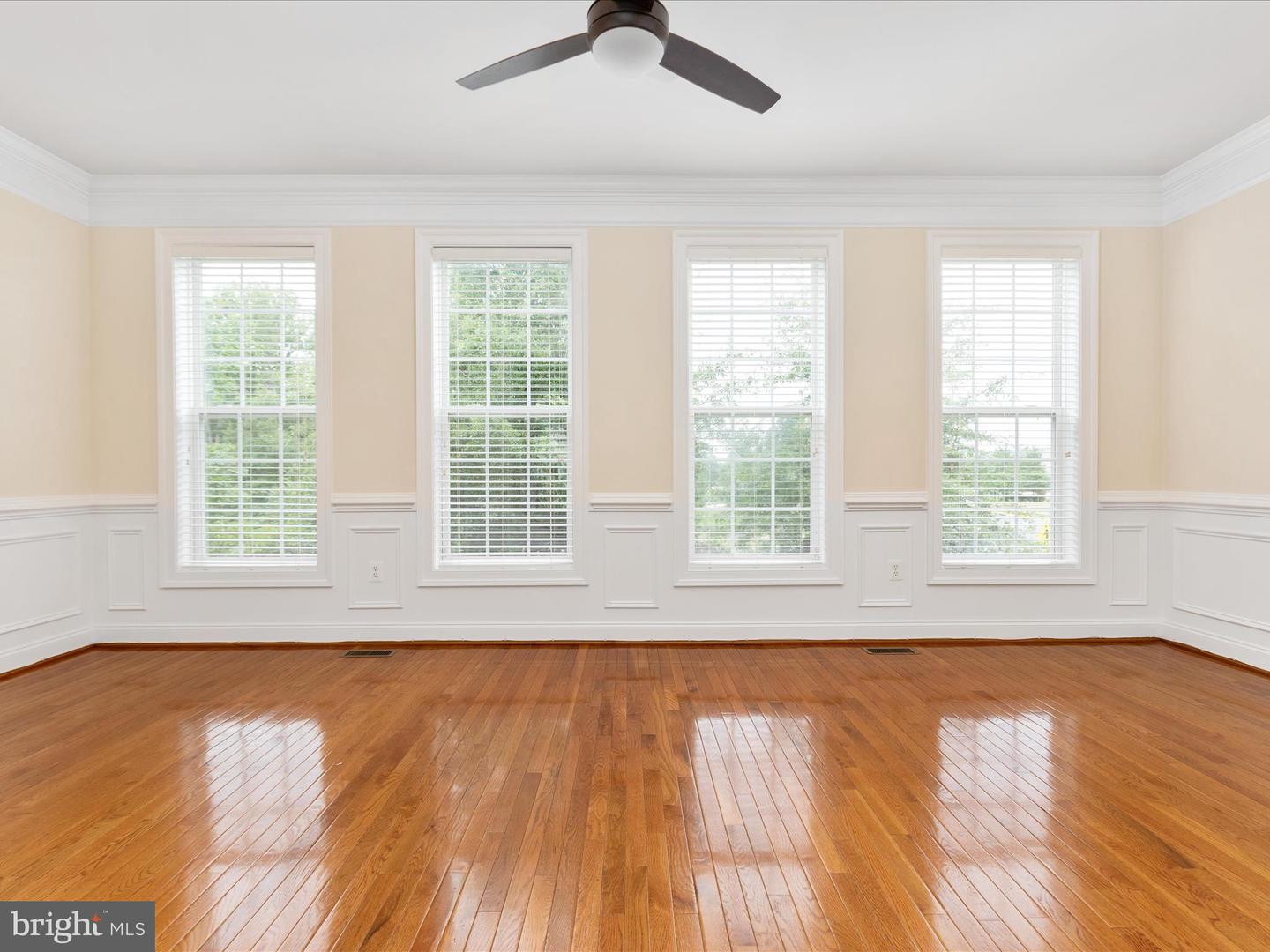 15862 MACKENZIE MANOR DR, HAYMARKET, Virginia 20169, 3 Bedrooms Bedrooms, ,2 BathroomsBathrooms,Residential,For sale,15862 MACKENZIE MANOR DR,VAPW2099942 MLS # VAPW2099942