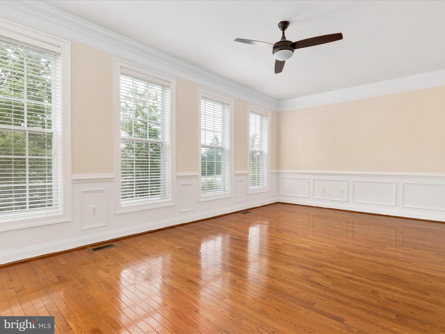 15862 MACKENZIE MANOR DR, HAYMARKET, Virginia 20169, 3 Bedrooms Bedrooms, ,2 BathroomsBathrooms,Residential,For sale,15862 MACKENZIE MANOR DR,VAPW2099942 MLS # VAPW2099942
