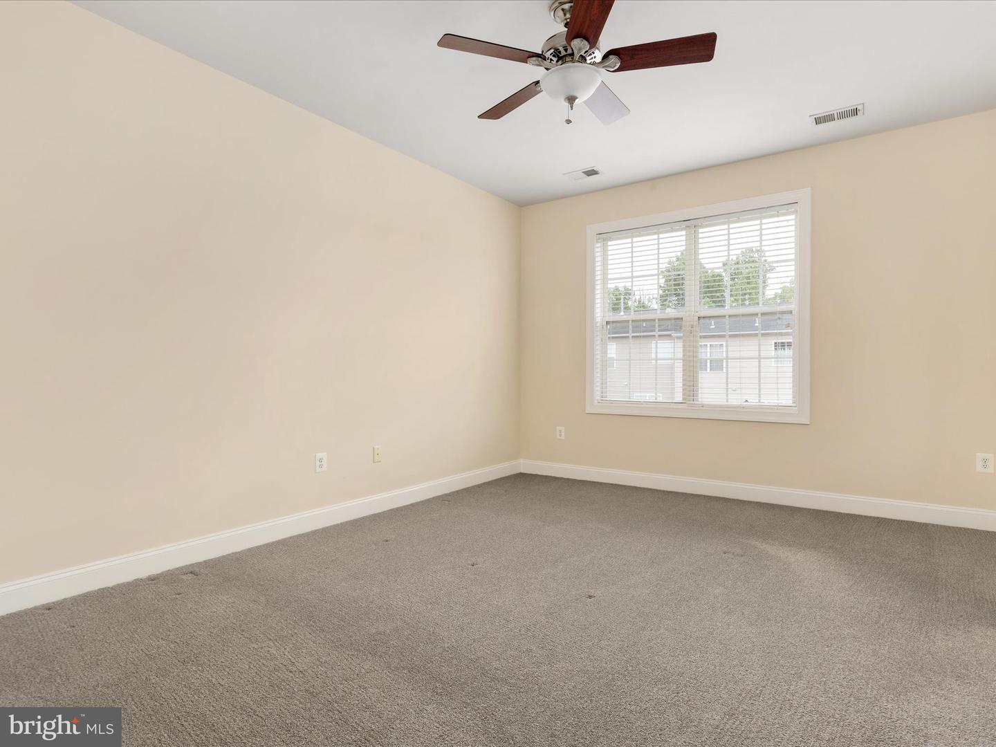 15862 MACKENZIE MANOR DR, HAYMARKET, Virginia 20169, 3 Bedrooms Bedrooms, ,2 BathroomsBathrooms,Residential,For sale,15862 MACKENZIE MANOR DR,VAPW2099942 MLS # VAPW2099942