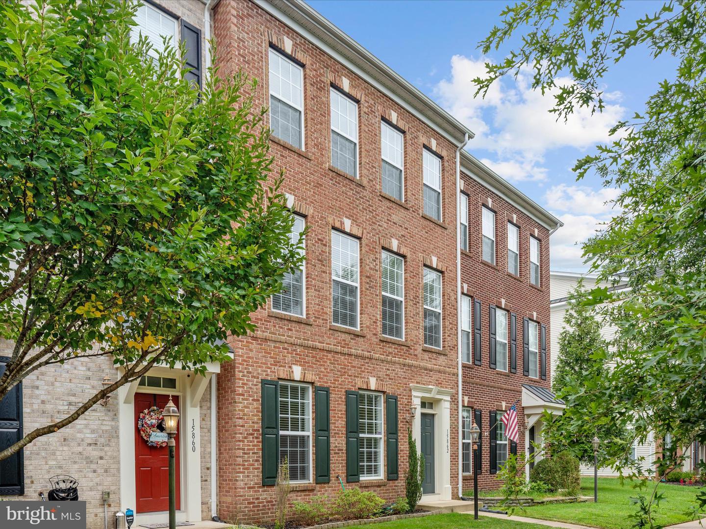 15862 MACKENZIE MANOR DR, HAYMARKET, Virginia 20169, 3 Bedrooms Bedrooms, ,2 BathroomsBathrooms,Residential,For sale,15862 MACKENZIE MANOR DR,VAPW2099942 MLS # VAPW2099942