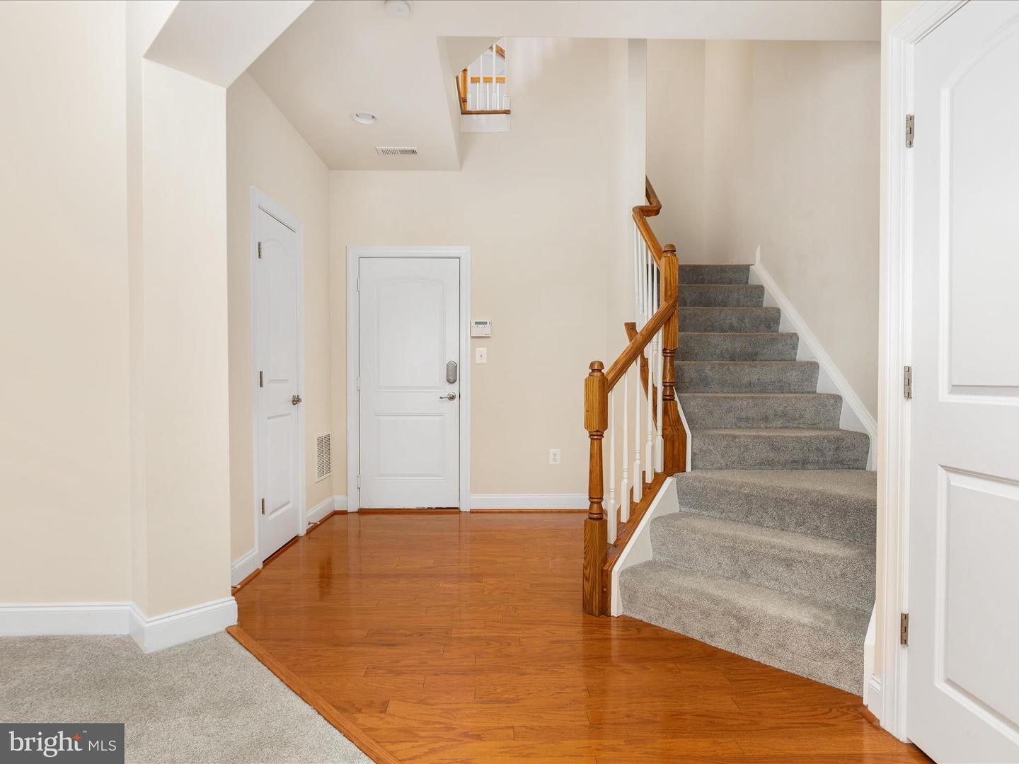 15862 MACKENZIE MANOR DR, HAYMARKET, Virginia 20169, 3 Bedrooms Bedrooms, ,2 BathroomsBathrooms,Residential,For sale,15862 MACKENZIE MANOR DR,VAPW2099942 MLS # VAPW2099942