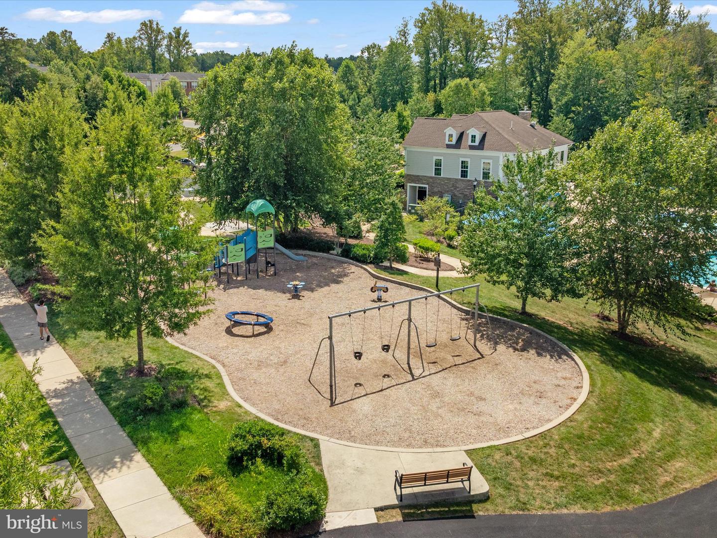 15862 MACKENZIE MANOR DR, HAYMARKET, Virginia 20169, 3 Bedrooms Bedrooms, ,2 BathroomsBathrooms,Residential,For sale,15862 MACKENZIE MANOR DR,VAPW2099942 MLS # VAPW2099942