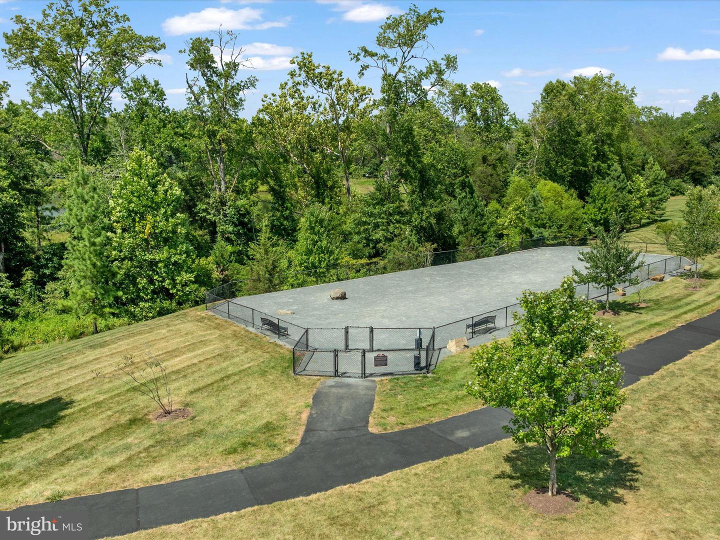 15862 MACKENZIE MANOR DR, HAYMARKET, Virginia 20169, 3 Bedrooms Bedrooms, ,2 BathroomsBathrooms,Residential,For sale,15862 MACKENZIE MANOR DR,VAPW2099942 MLS # VAPW2099942