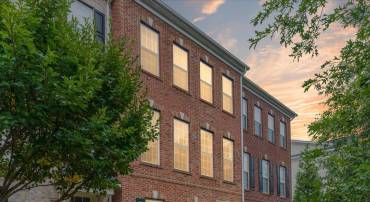 15862 MACKENZIE MANOR DR, HAYMARKET, Virginia 20169, 3 Bedrooms Bedrooms, ,2 BathroomsBathrooms,Residential,For sale,15862 MACKENZIE MANOR DR,VAPW2099942 MLS # VAPW2099942