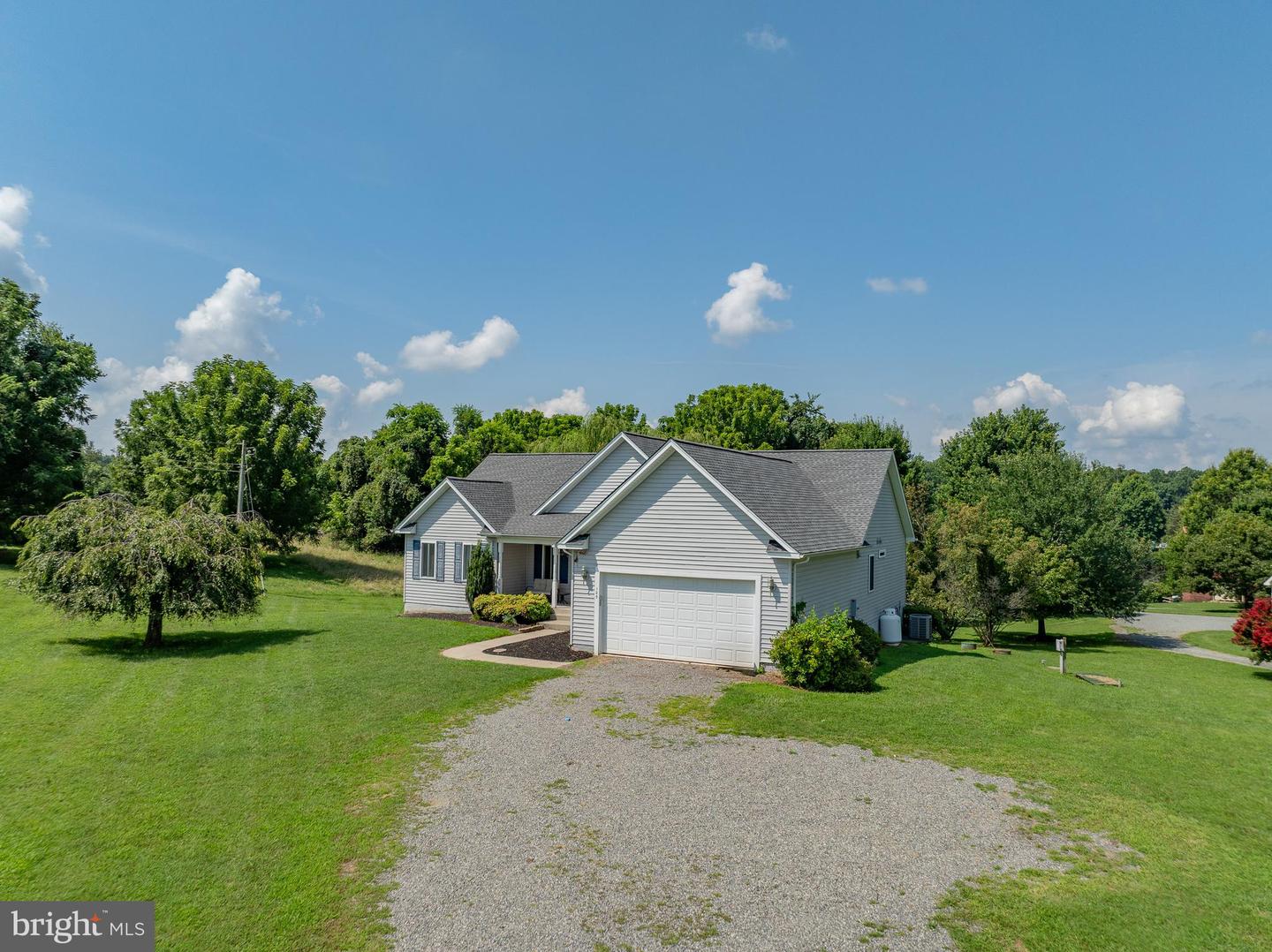 125 LAKE CT, BUMPASS, Virginia 23024, 4 Bedrooms Bedrooms, ,3 BathroomsBathrooms,Residential,For sale,125 LAKE CT,VALA2008322 MLS # VALA2008322