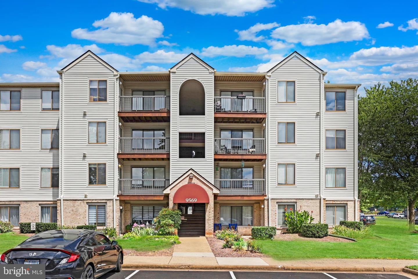 9569 COGGS BILL DR #302, MANASSAS, Virginia 20110, 2 Bedrooms Bedrooms, ,1 BathroomBathrooms,Residential,For sale,9569 COGGS BILL DR #302,VAMN2009080 MLS # VAMN2009080