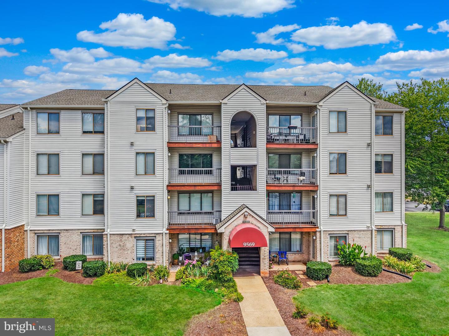 9569 COGGS BILL DR #302, MANASSAS, Virginia 20110, 2 Bedrooms Bedrooms, ,1 BathroomBathrooms,Residential,For sale,9569 COGGS BILL DR #302,VAMN2009080 MLS # VAMN2009080