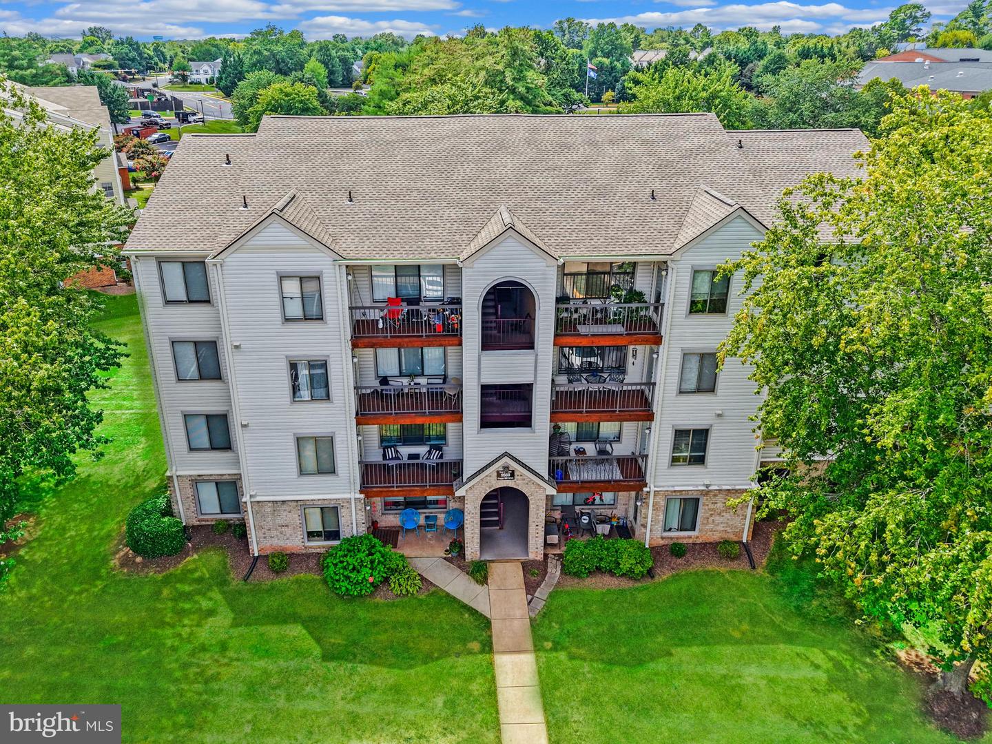 9569 COGGS BILL DR #302, MANASSAS, Virginia 20110, 2 Bedrooms Bedrooms, ,1 BathroomBathrooms,Residential,For sale,9569 COGGS BILL DR #302,VAMN2009080 MLS # VAMN2009080