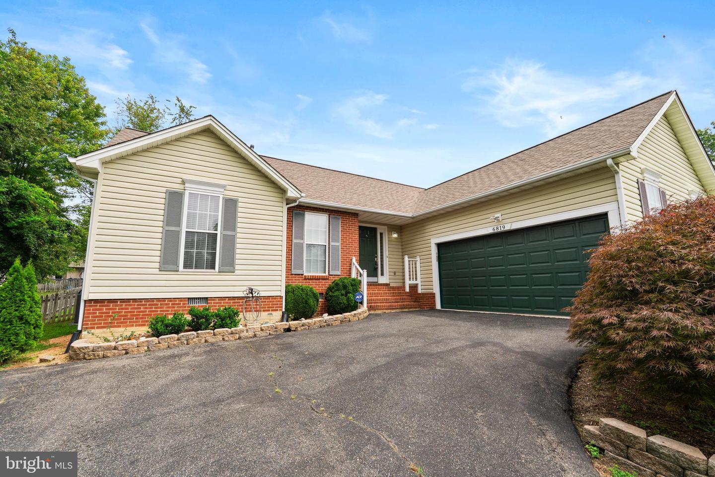 6819 VIOLET DR, FREDERICKSBURG, Virginia 22407, 3 Bedrooms Bedrooms, ,2 BathroomsBathrooms,Residential,For sale,6819 VIOLET DR,VASP2034966 MLS # VASP2034966