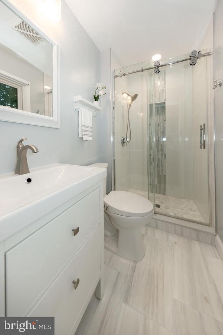 9626 SHIPWRIGHT DR, BURKE, Virginia 22015, 4 Bedrooms Bedrooms, ,2 BathroomsBathrooms,Residential,For sale,9626 SHIPWRIGHT DR,VAFX2257836 MLS # VAFX2257836