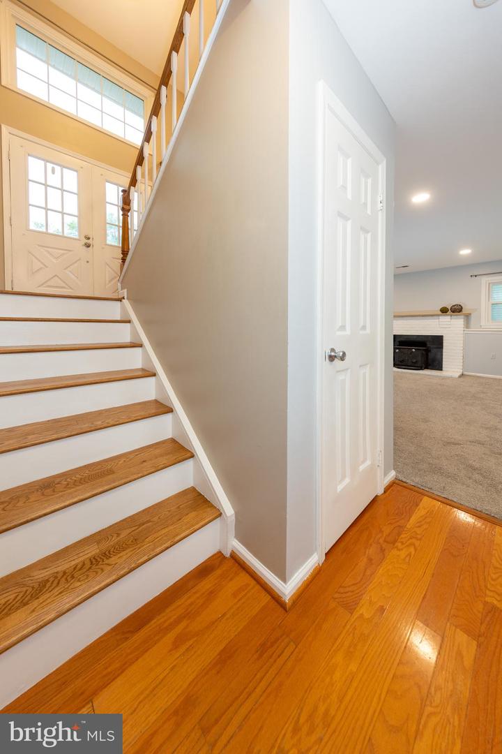 9626 SHIPWRIGHT DR, BURKE, Virginia 22015, 4 Bedrooms Bedrooms, ,2 BathroomsBathrooms,Residential,For sale,9626 SHIPWRIGHT DR,VAFX2257836 MLS # VAFX2257836