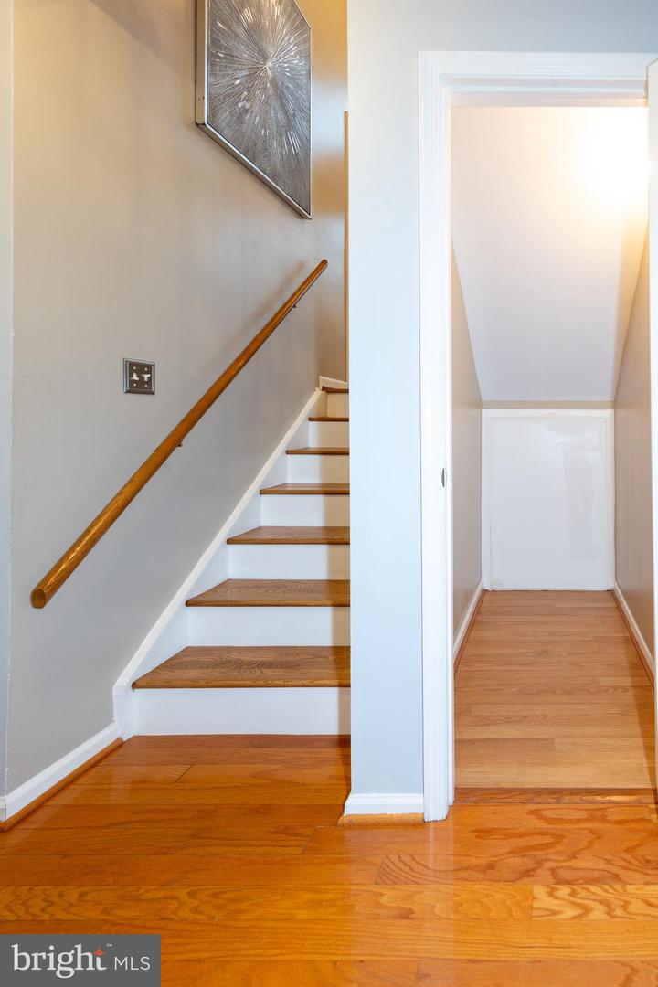 9626 SHIPWRIGHT DR, BURKE, Virginia 22015, 4 Bedrooms Bedrooms, ,2 BathroomsBathrooms,Residential,For sale,9626 SHIPWRIGHT DR,VAFX2257836 MLS # VAFX2257836