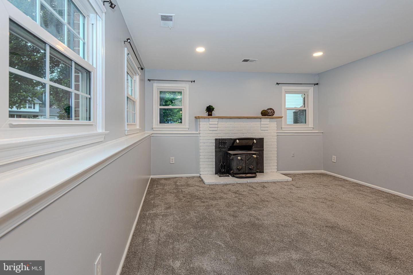 9626 SHIPWRIGHT DR, BURKE, Virginia 22015, 4 Bedrooms Bedrooms, ,2 BathroomsBathrooms,Residential,For sale,9626 SHIPWRIGHT DR,VAFX2257836 MLS # VAFX2257836