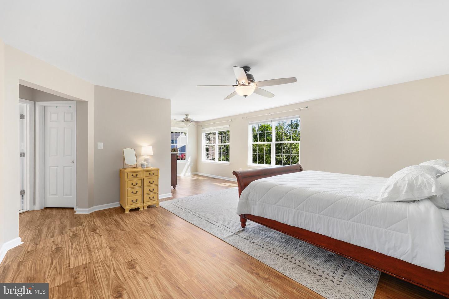 35550 SAINT JAMES, ROUND HILL, Virginia 20141, 5 Bedrooms Bedrooms, ,3 BathroomsBathrooms,Residential,For sale,35550 SAINT JAMES,VALO2103316 MLS # VALO2103316