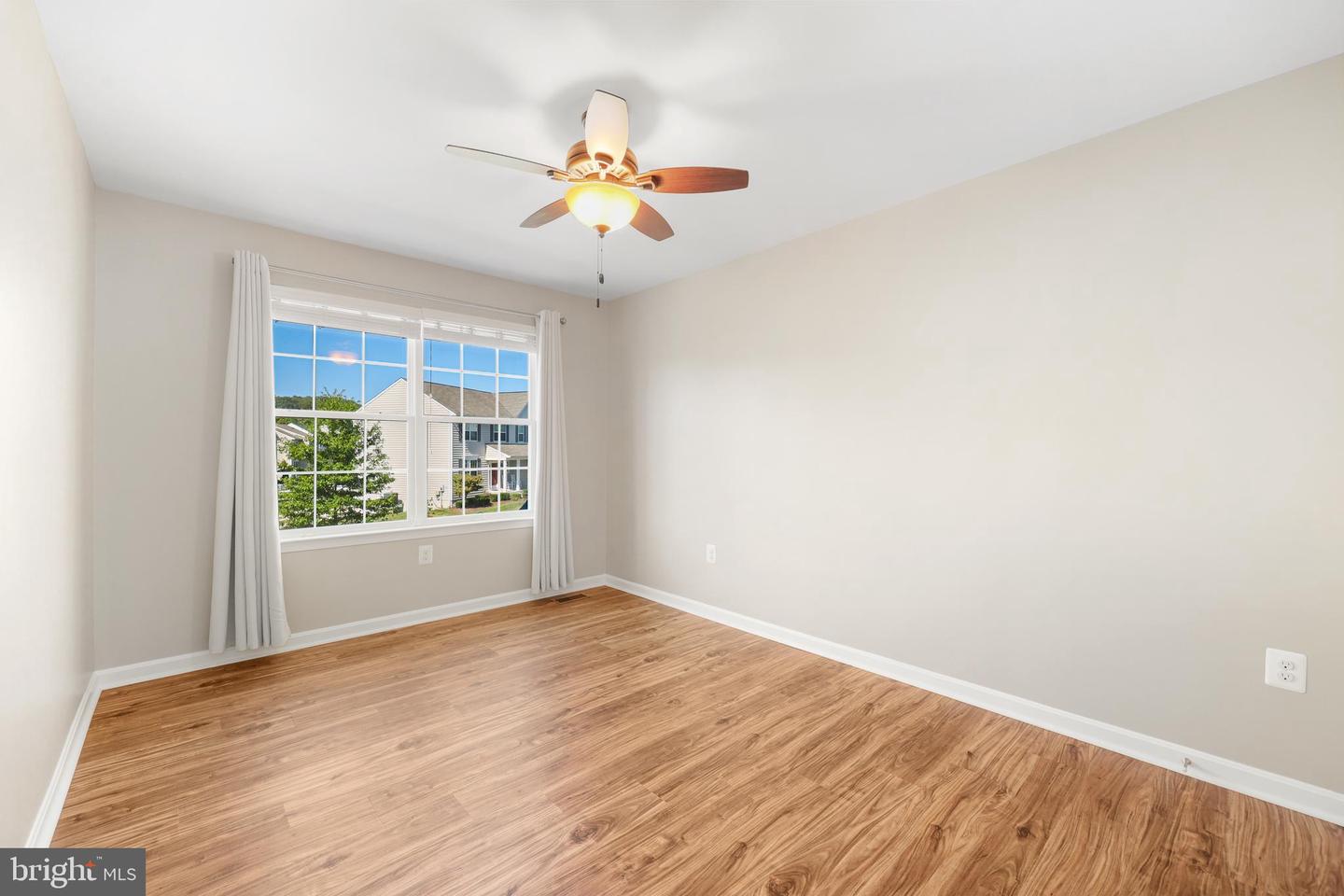 35550 SAINT JAMES, ROUND HILL, Virginia 20141, 5 Bedrooms Bedrooms, ,3 BathroomsBathrooms,Residential,For sale,35550 SAINT JAMES,VALO2103316 MLS # VALO2103316