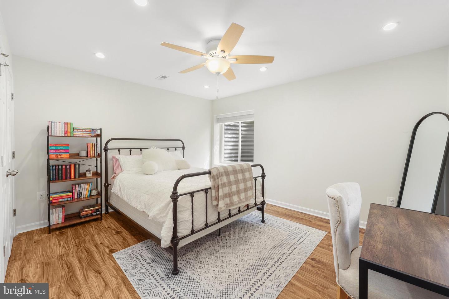 35550 SAINT JAMES, ROUND HILL, Virginia 20141, 5 Bedrooms Bedrooms, ,3 BathroomsBathrooms,Residential,For sale,35550 SAINT JAMES,VALO2103316 MLS # VALO2103316